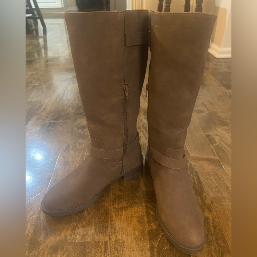 KELLY & KATIE Wide Calf Boots 9 1/2W Taupe